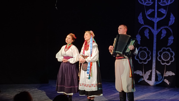 Сценічна практика фольклористів
